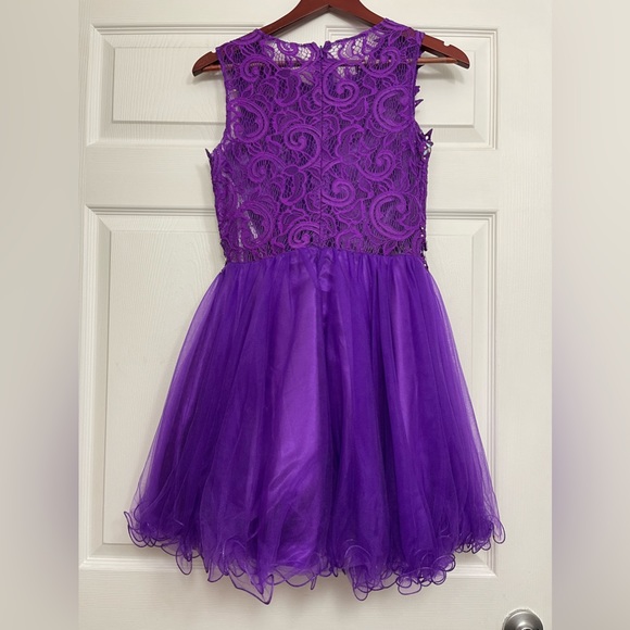 💜Beautiful Homecoming Dress💜 - Picture 6 of 9